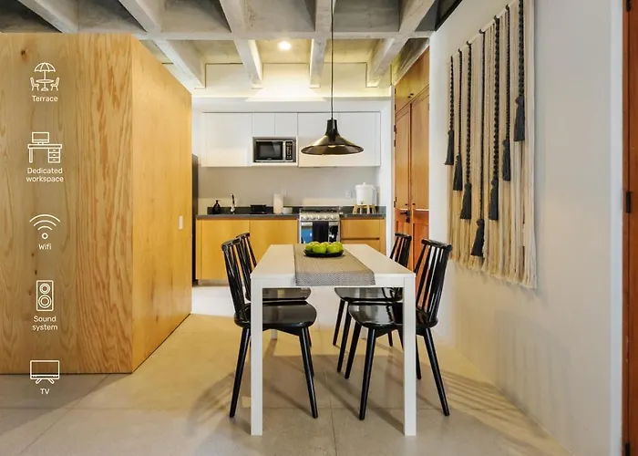 New! Historic Colonial Duplex In Downtown