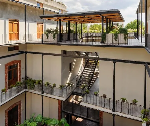 New! Historic Colonial Duplex In Downtown *